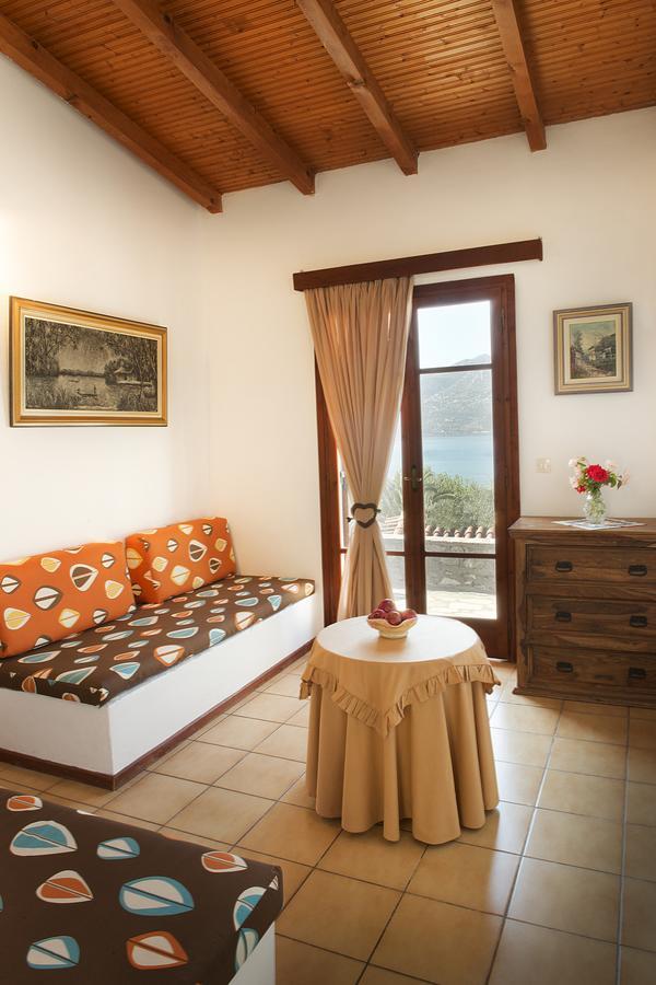 Kotronas Bay Bungalows Номер фото